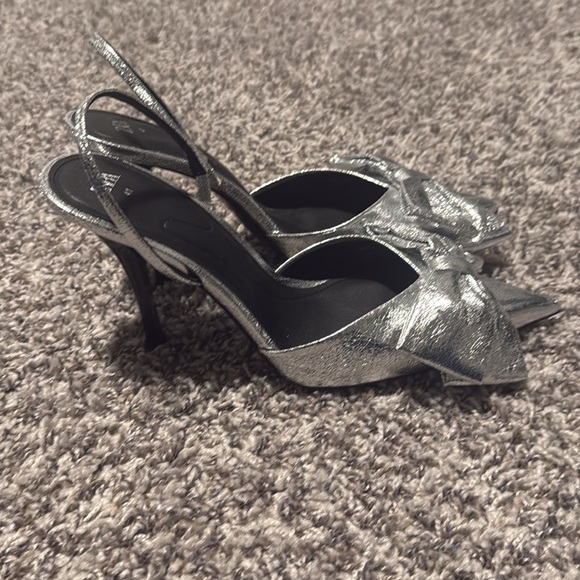 Zara slingback metallic silver bow heels - Picture 2 of 4